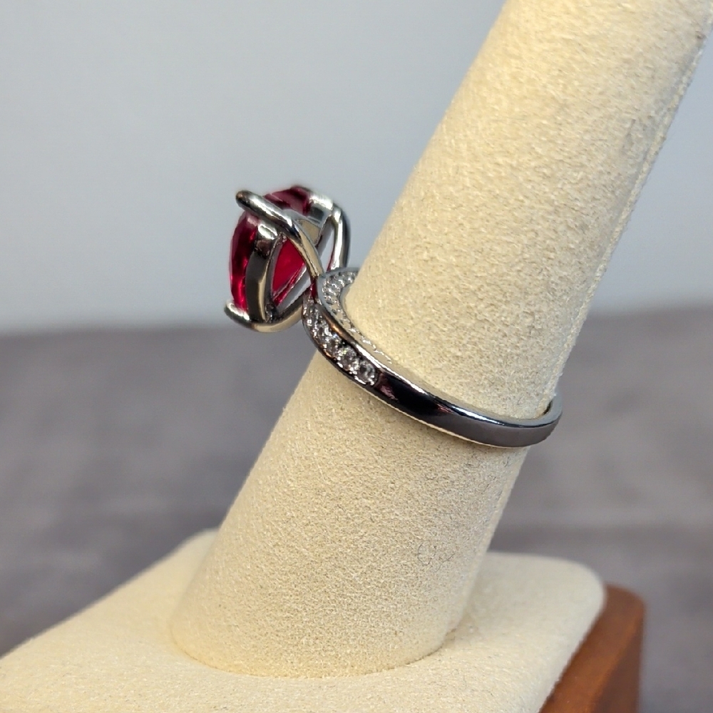 Heart-Cut Red Zircon Stone Ring - Stainless - Picture 3 of 7